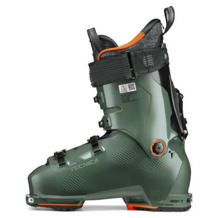 The medial side of the Coshise 120 is all green but also has dimples in locatins where the boots are typically expanded