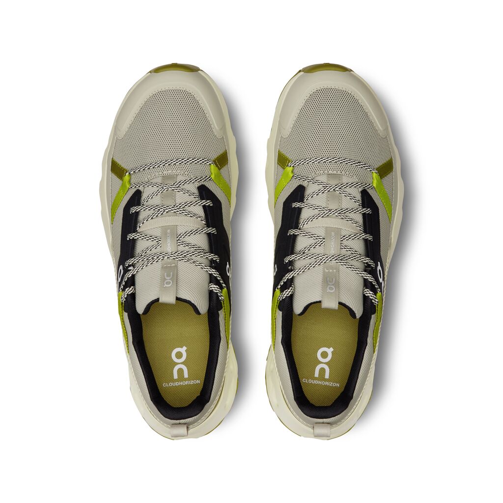 The laces of this Cloudhorizon trail shoe are multicolored and match the upper color of the shoes